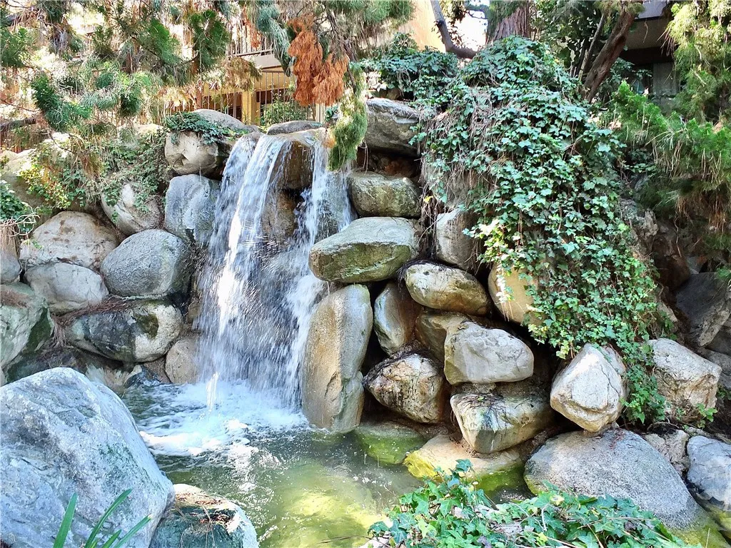 1655 Clark 124, Long Beach, California 90815 home-pic-42